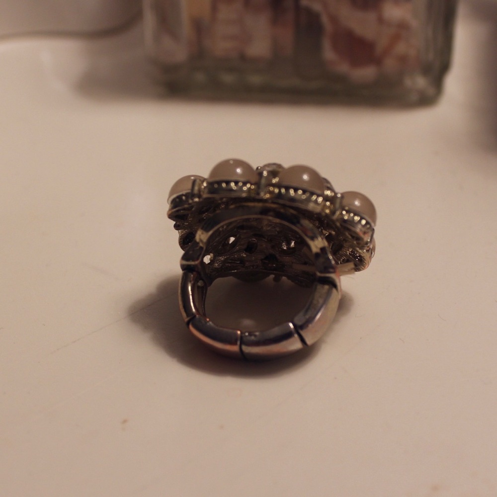 Sparkly Statement Ring - Picture 3 of 3